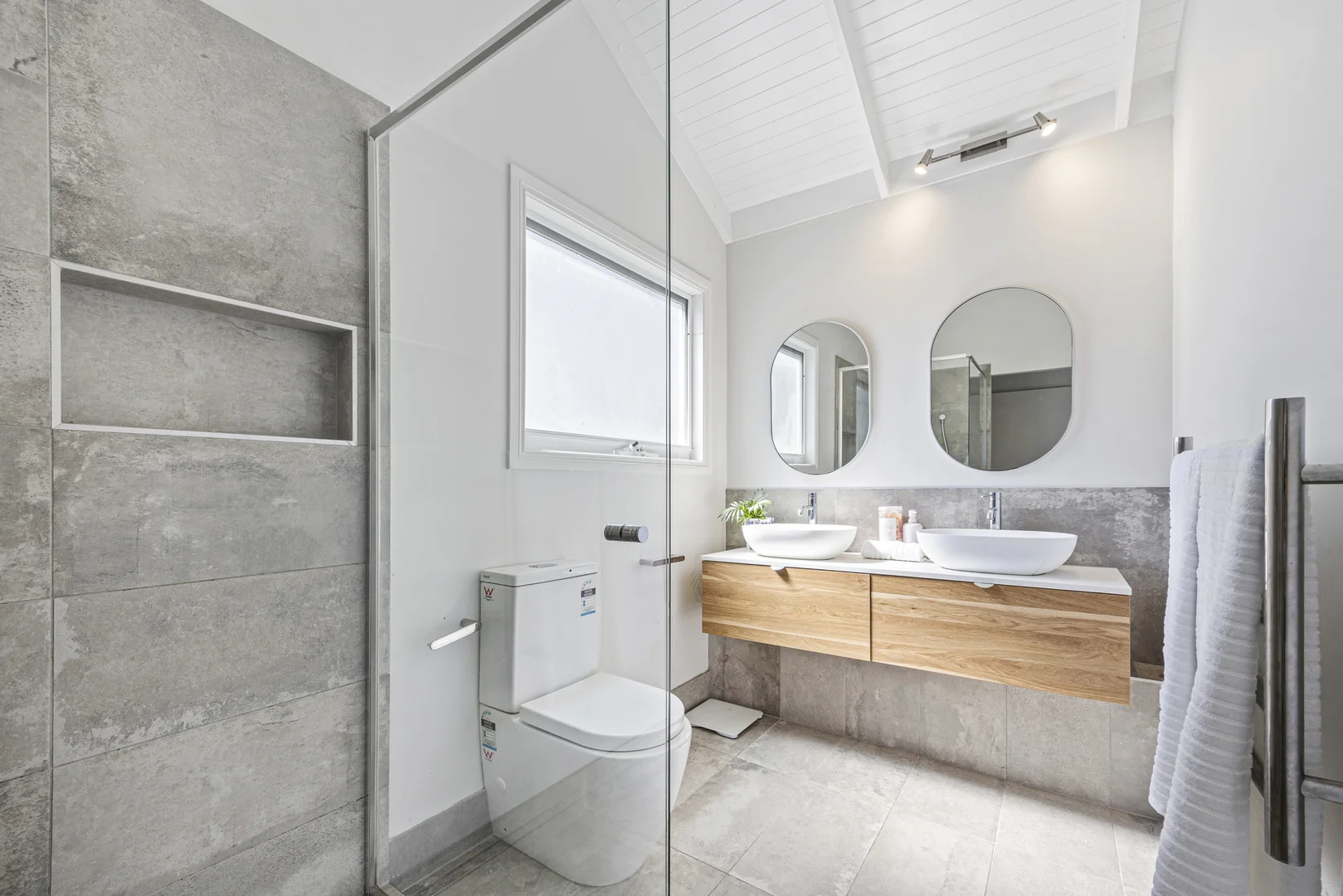 Additional image 8 of 90-92 Eumeralla Grove, Mount Eliza VIC 3930
