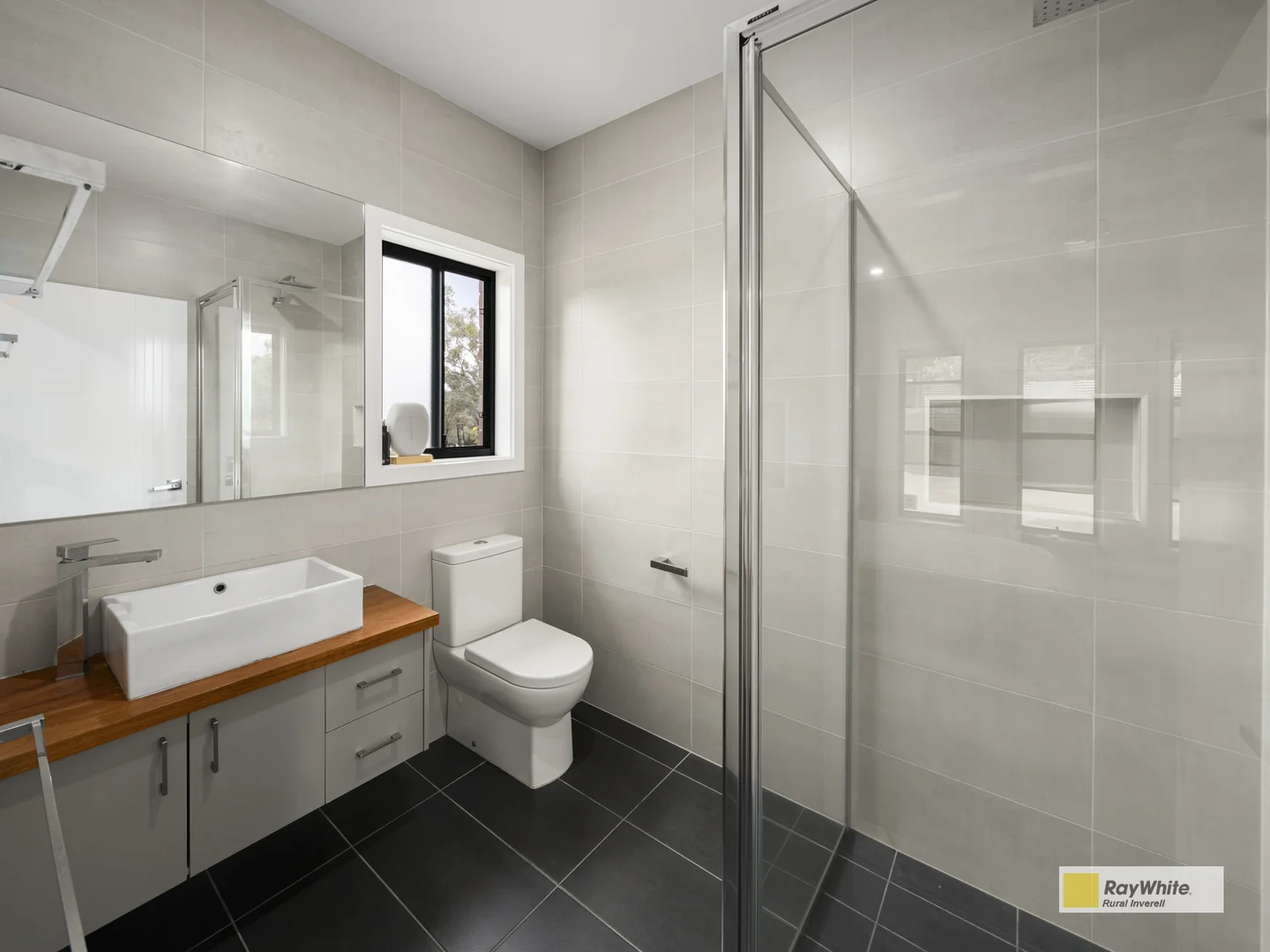 Additional image 12 of 11 Wolbah Close, Inverell NSW 2360