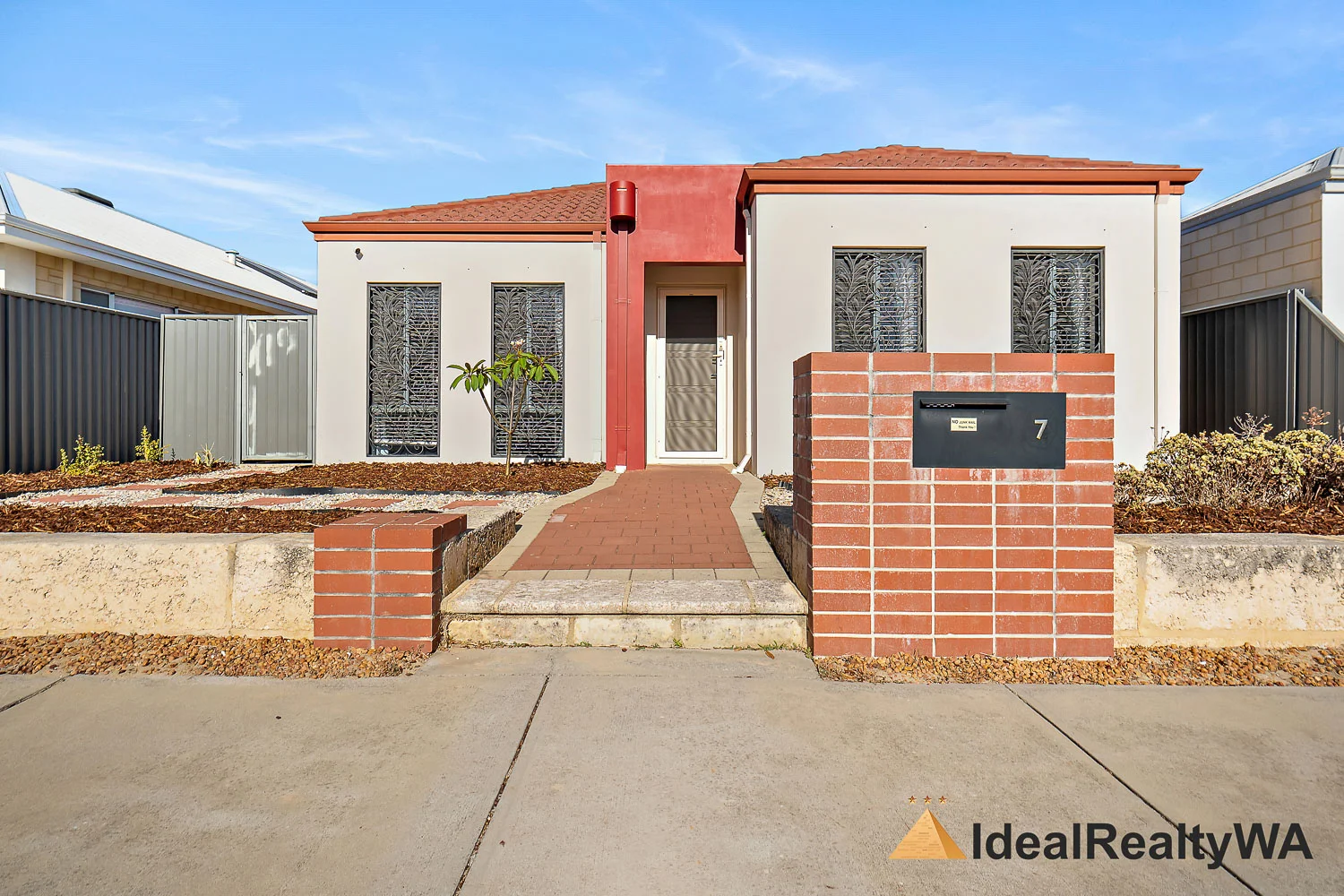 7 Dennart Street, Caversham WA 6055