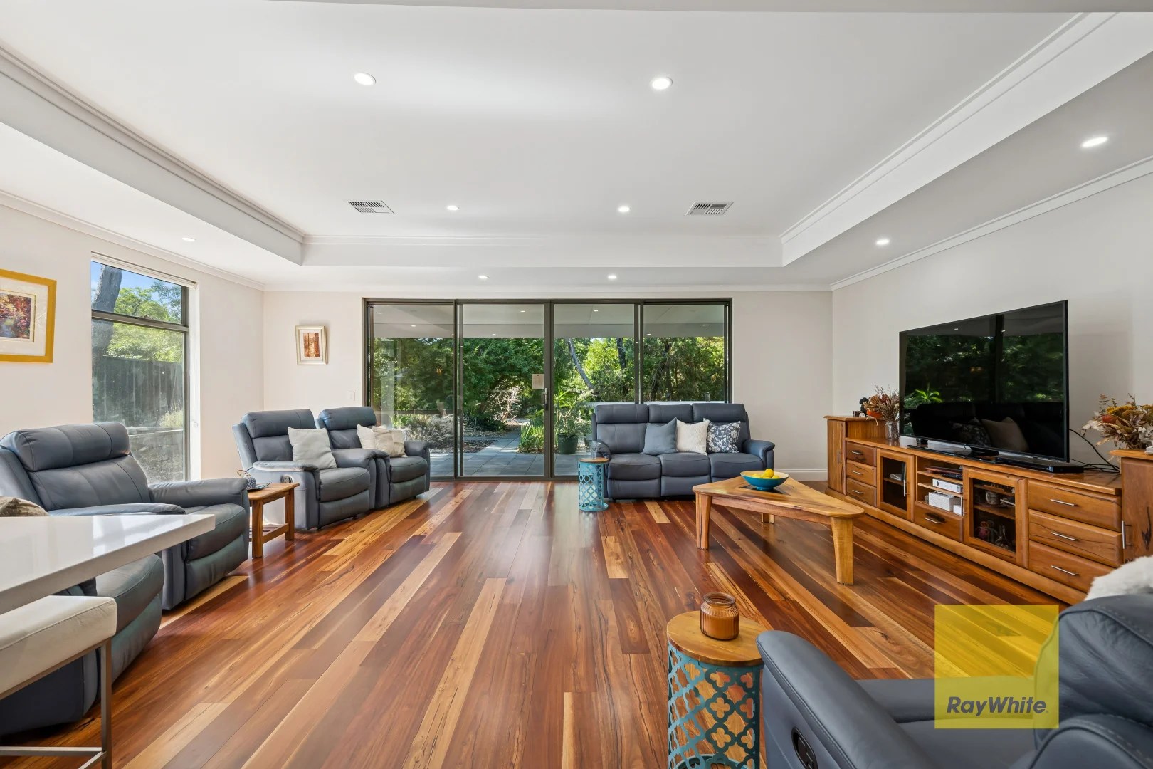 Additional image 5 of 24 Gunbar Way, Kalamunda WA 6076