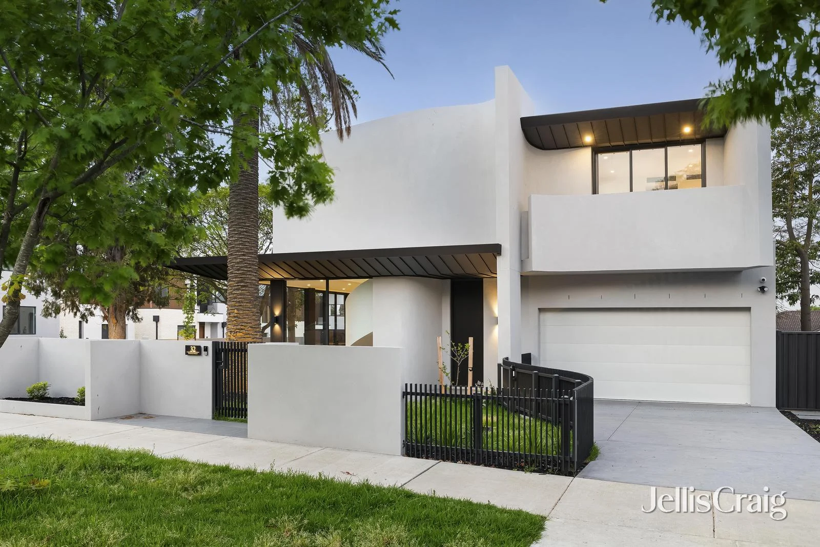 32 Strabane Avenue, Mont Albert North VIC 3129