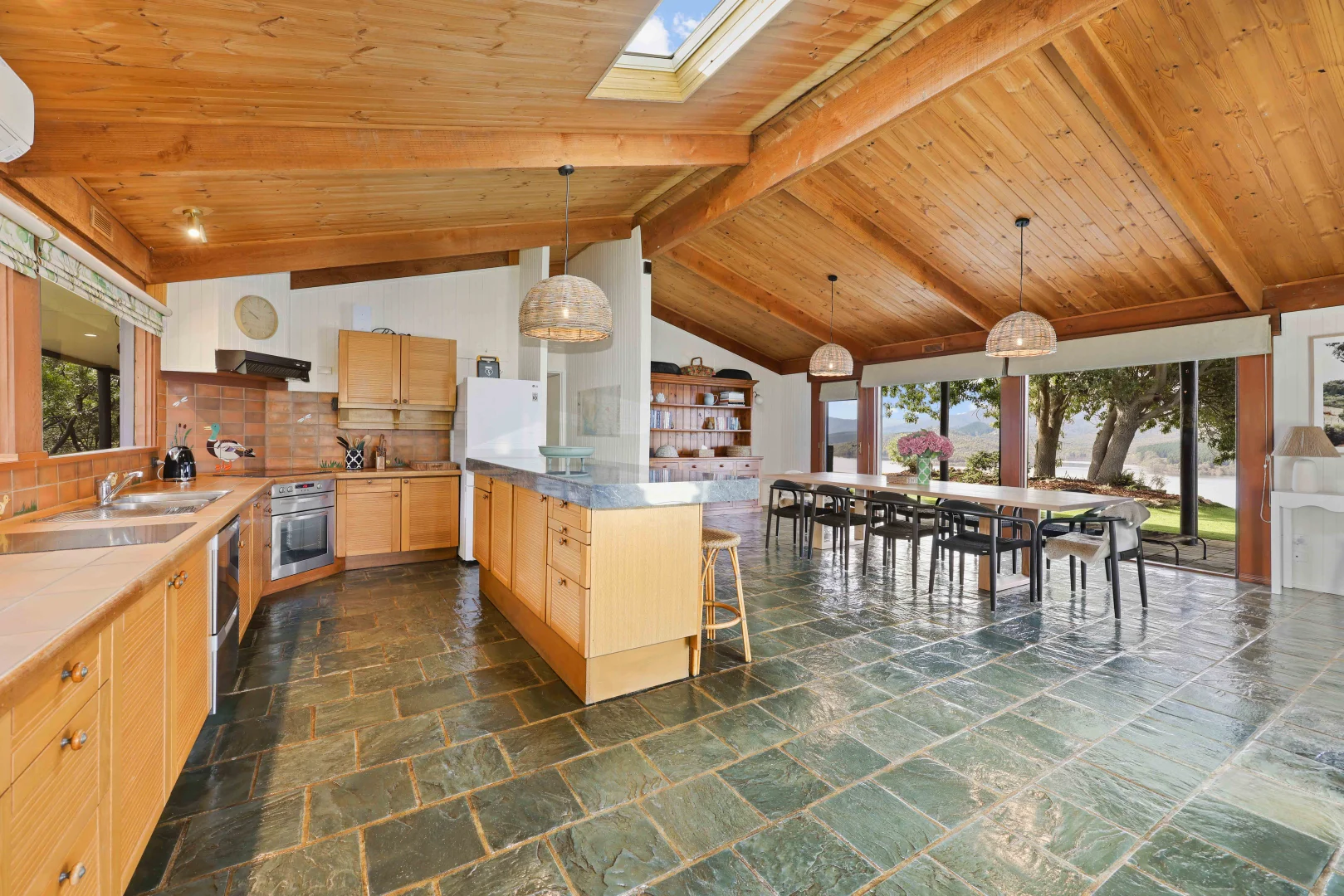 Additional image 6 of 320 Banumum Road, Mansfield VIC 3722