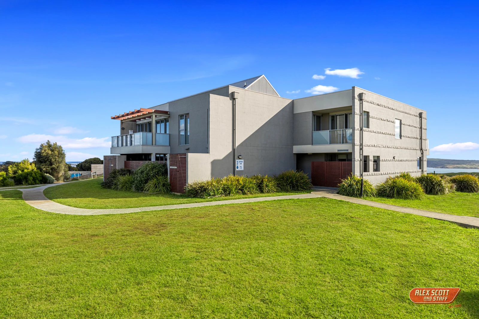 3/3 Sapphire View, San Remo VIC 3925
