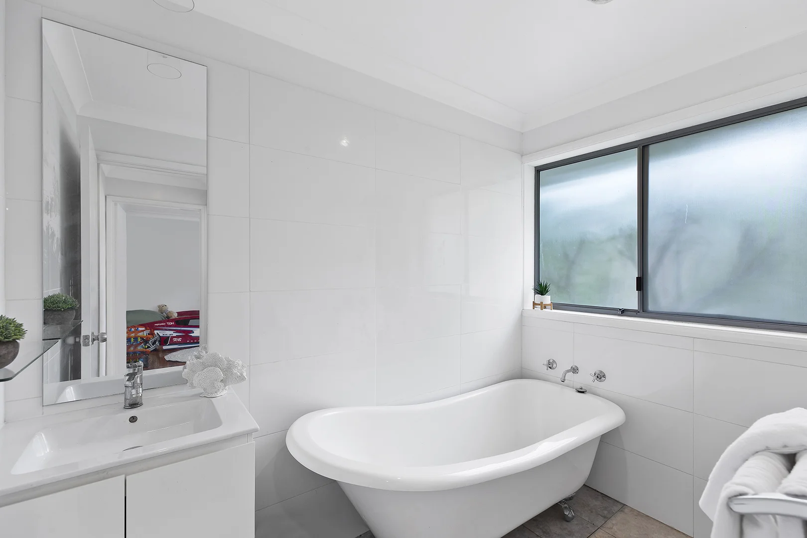 Additional image 9 of 4 Kuburra Road, Erina NSW 2250