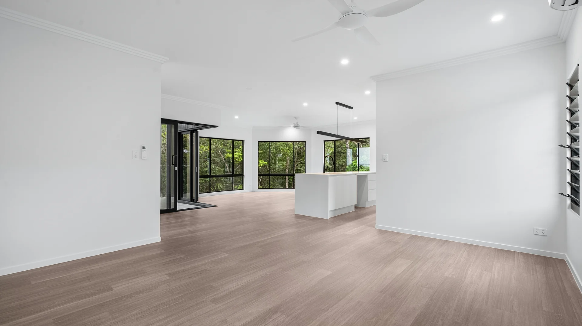 Additional image 7 of 19B Eagleview Place, Smithfield QLD 4878