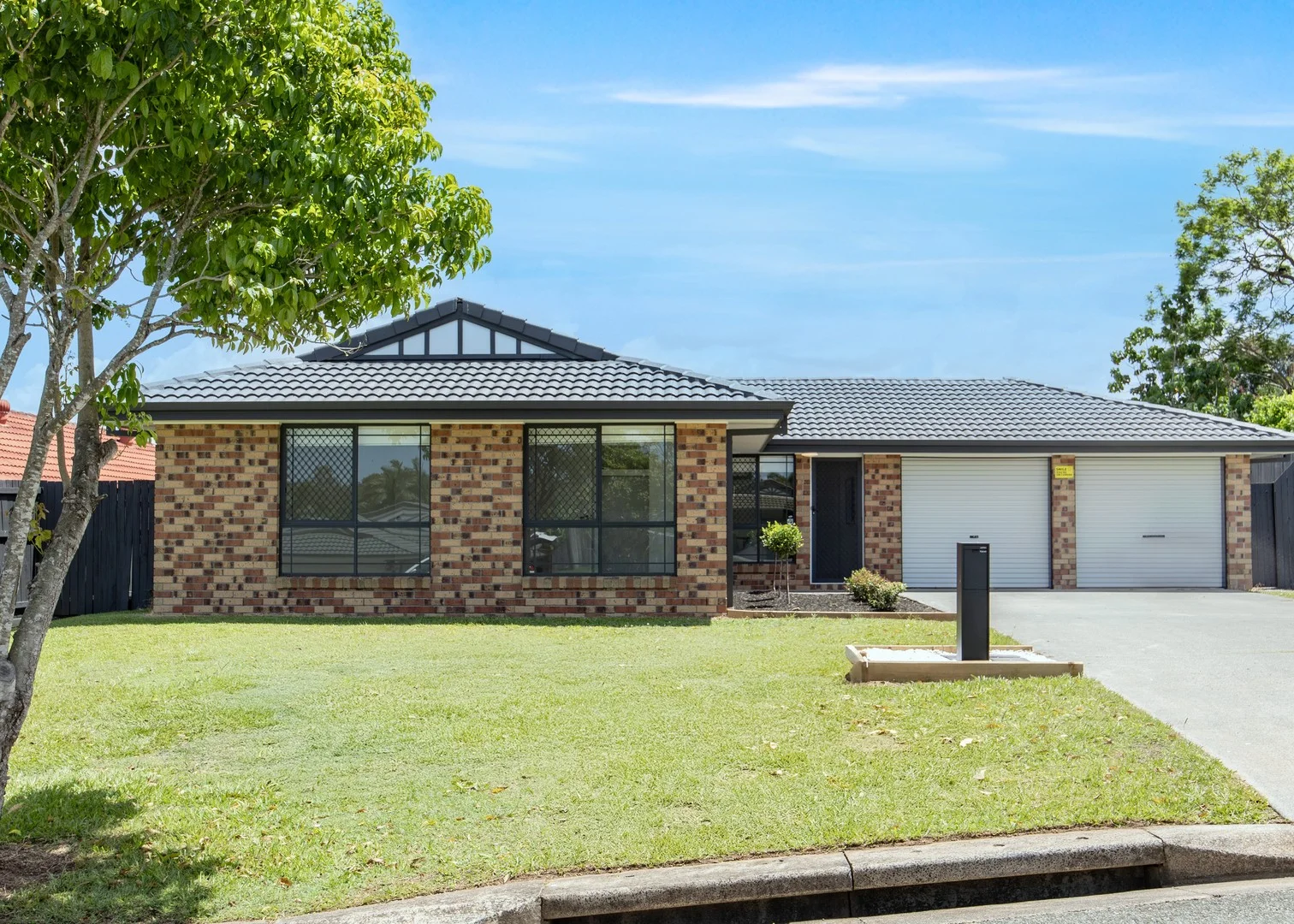 Additional image 2 of 8 Carnea Place, Regents Park QLD 4118