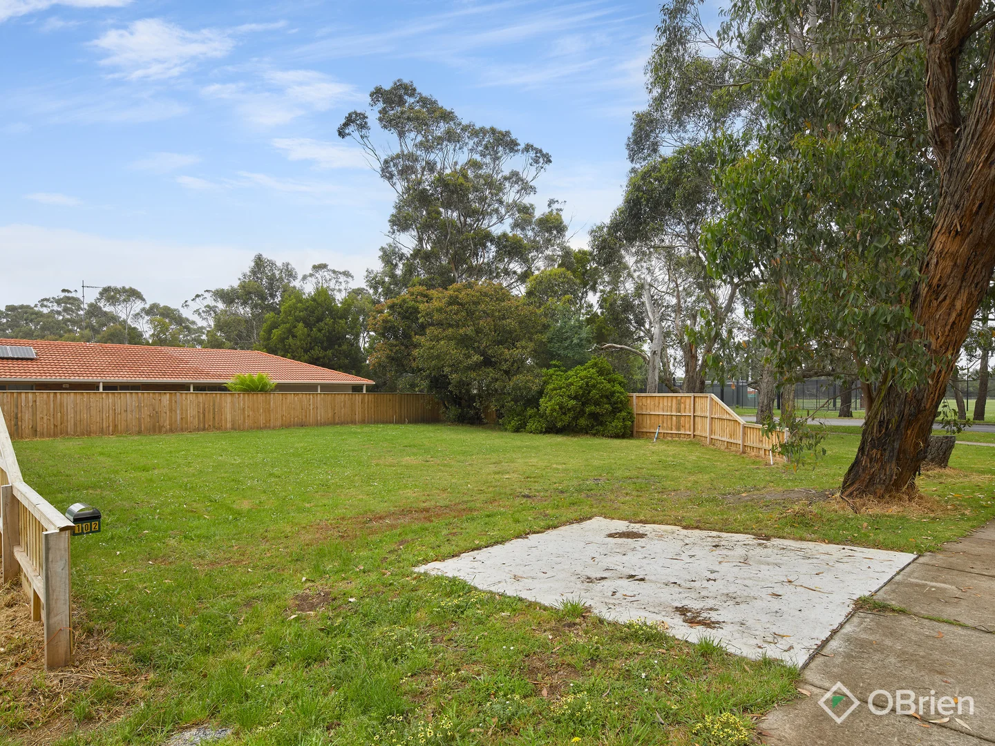 Additional image 2 of 102 Lampard Road, Drouin VIC 3818