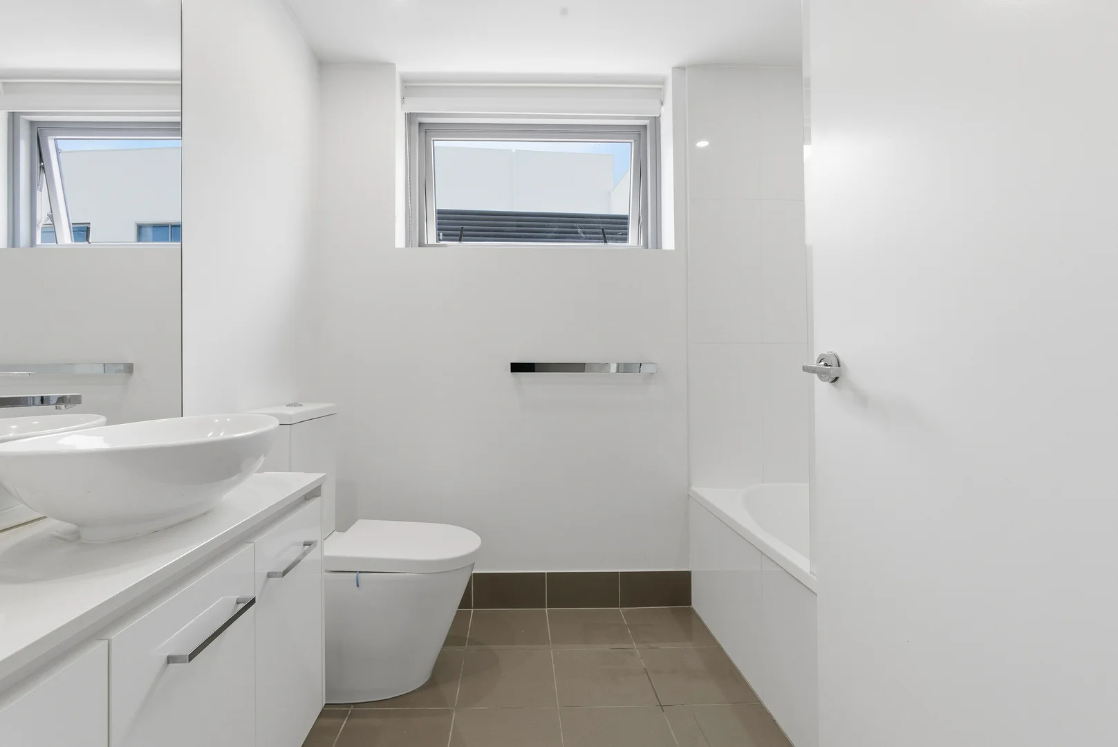 Additional image 9 of 720/19 Imperial Parade, Labrador QLD 4215