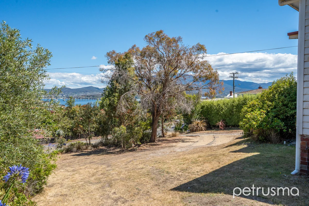 Additional image 17 of 86 Karoola Road, Lindisfarne TAS 7015