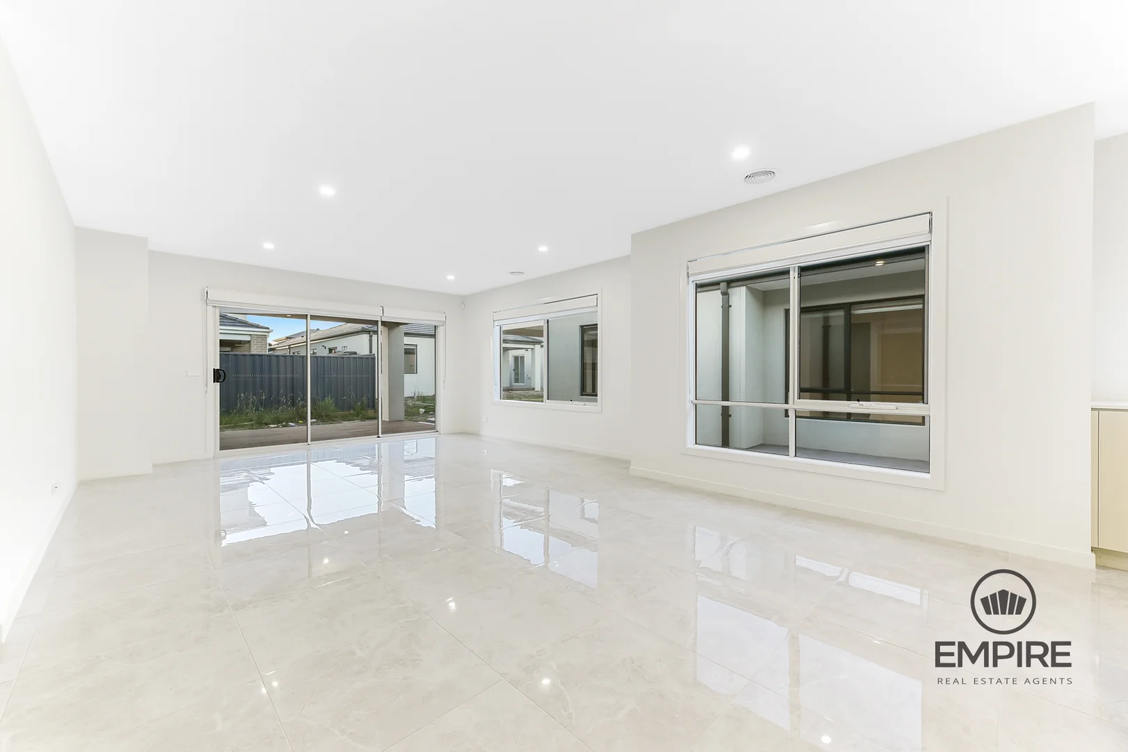 Additional image 5 of 142 Yeungroon Boulevard, Clyde North VIC 3978