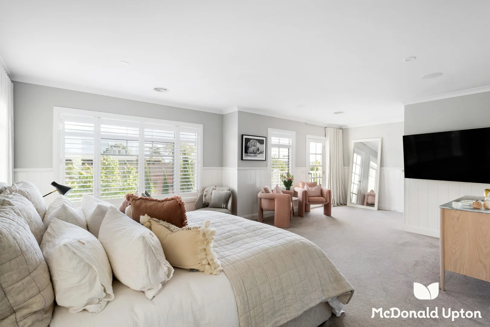 Additional image 22 of 122 Woodland Street, Strathmore VIC 3041