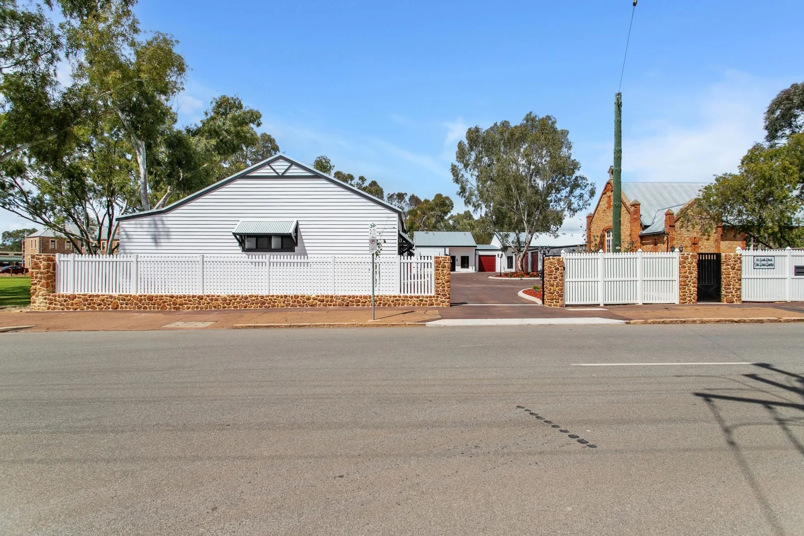 Additional image 31 of 3,4,7 & 8/25 South Street, York WA 6302