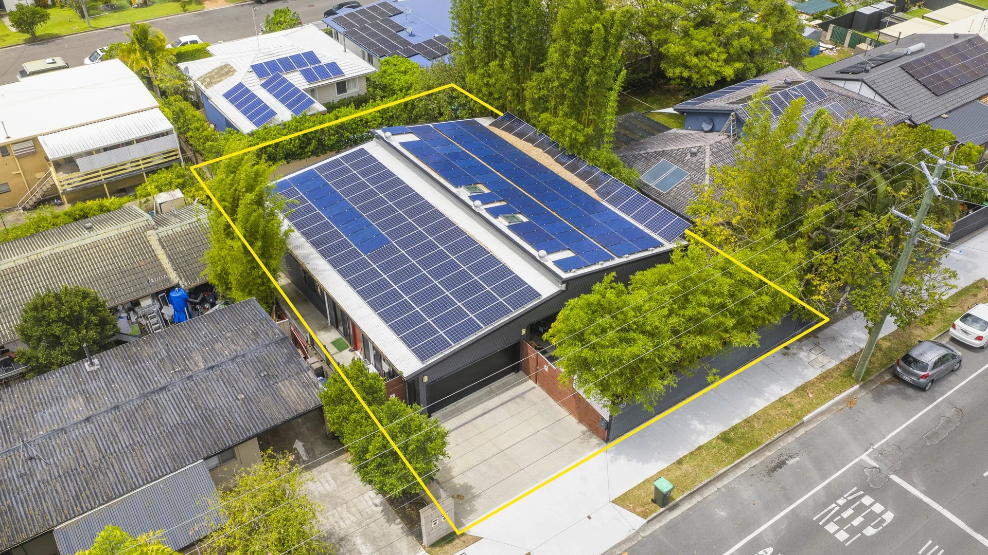 39 Kumbari Avenue, Southport QLD 4215