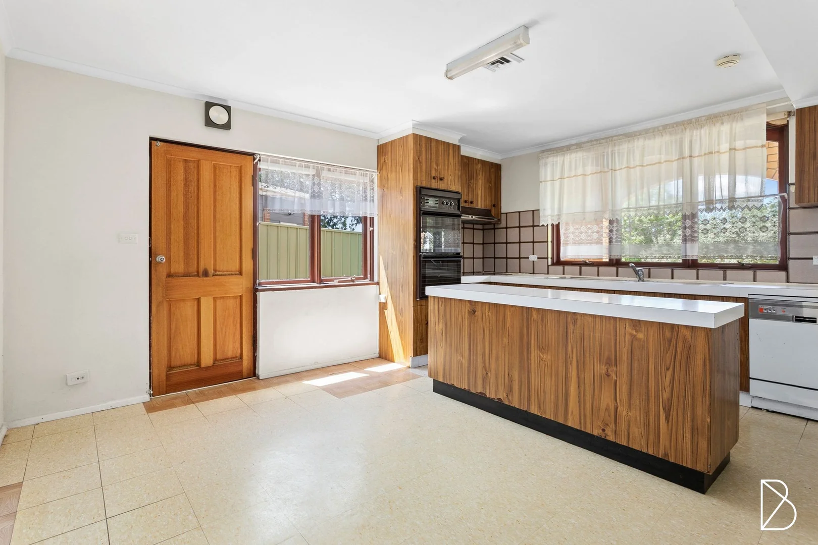 Additional image 8 of 13 Mckeahnie Street, Weetangera ACT 2614