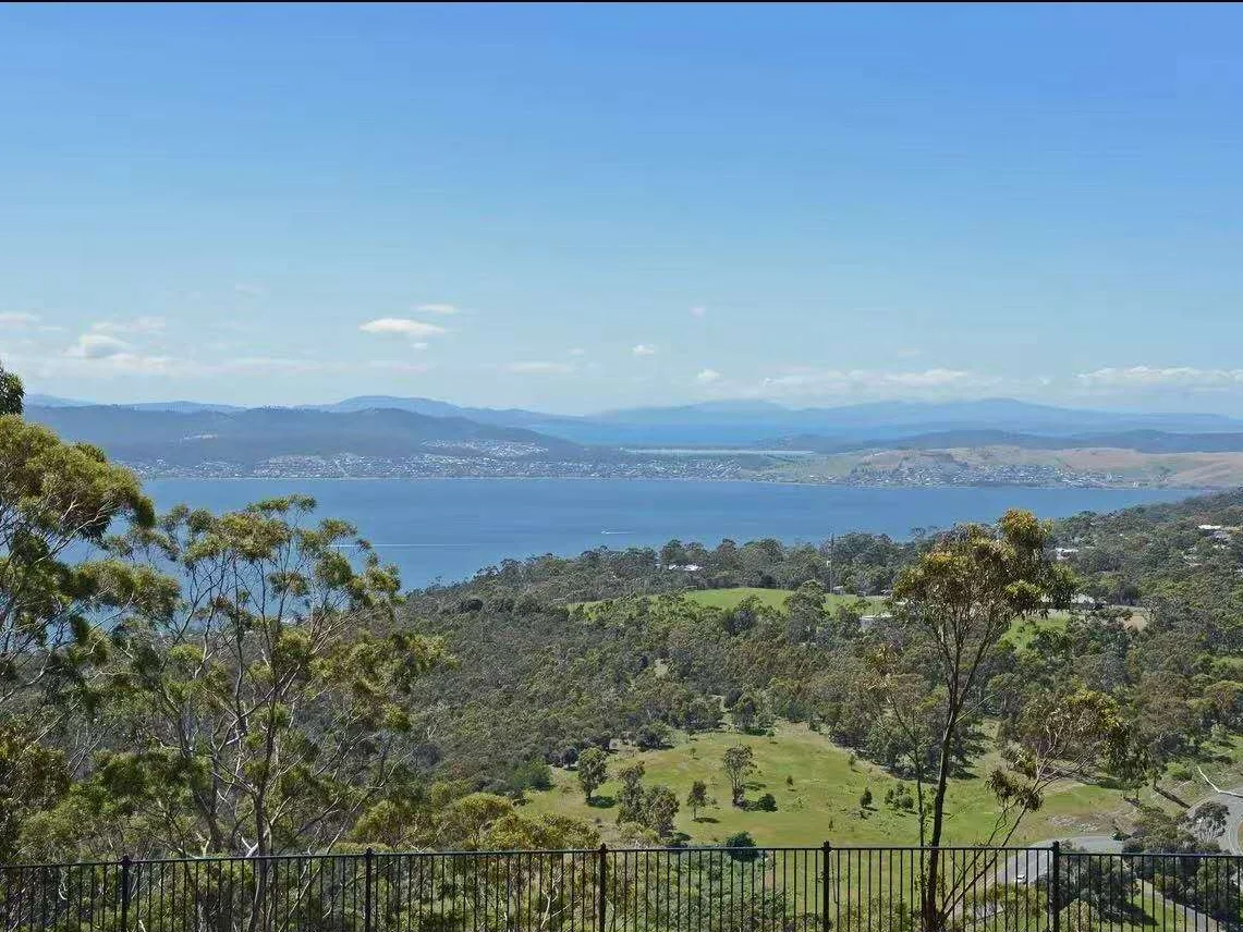 Additional image 2 of 35 Hillcrest Road, Tolmans Hill TAS 7007