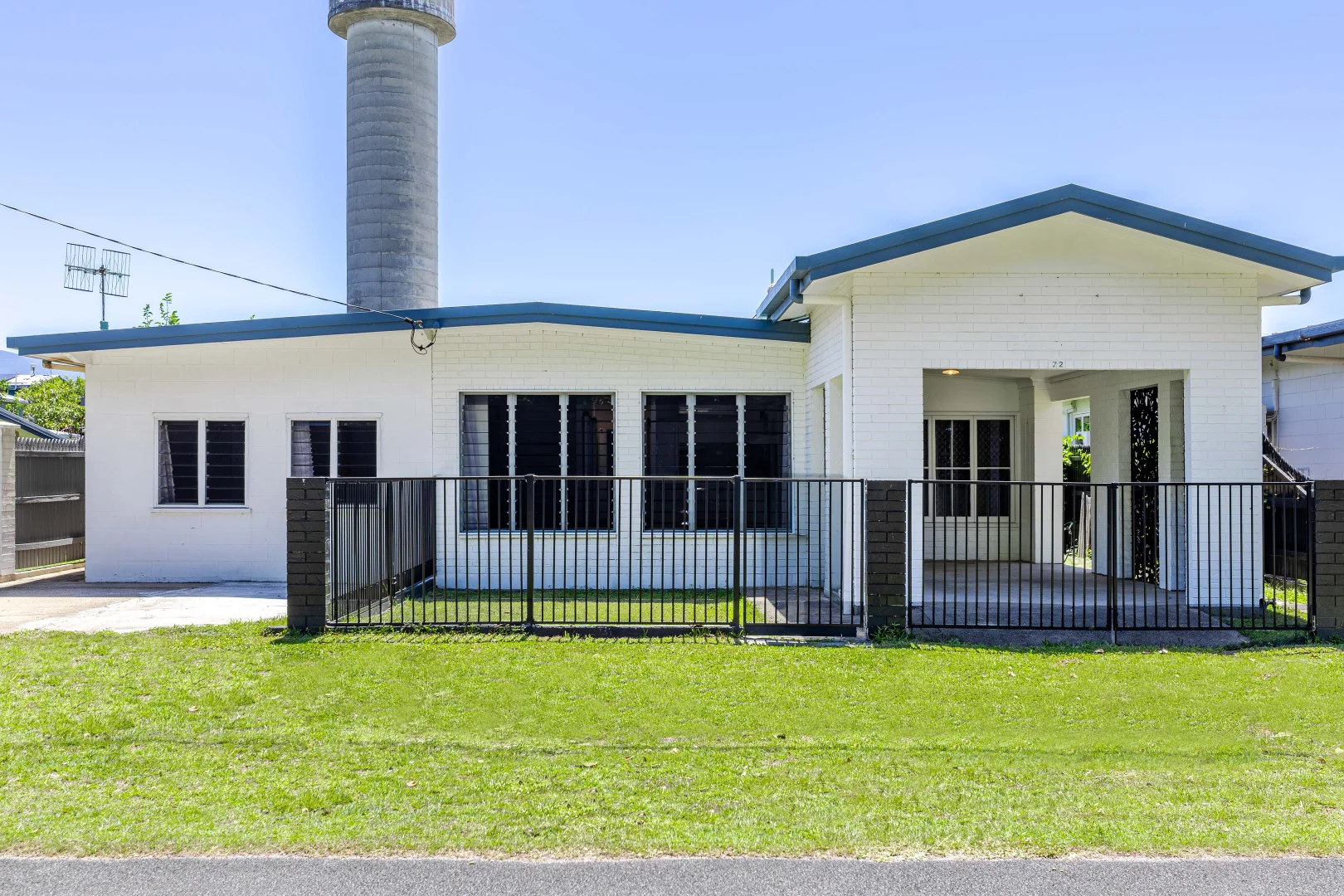 Additional image 3 of 72 Marine Parade, Newell QLD 4873