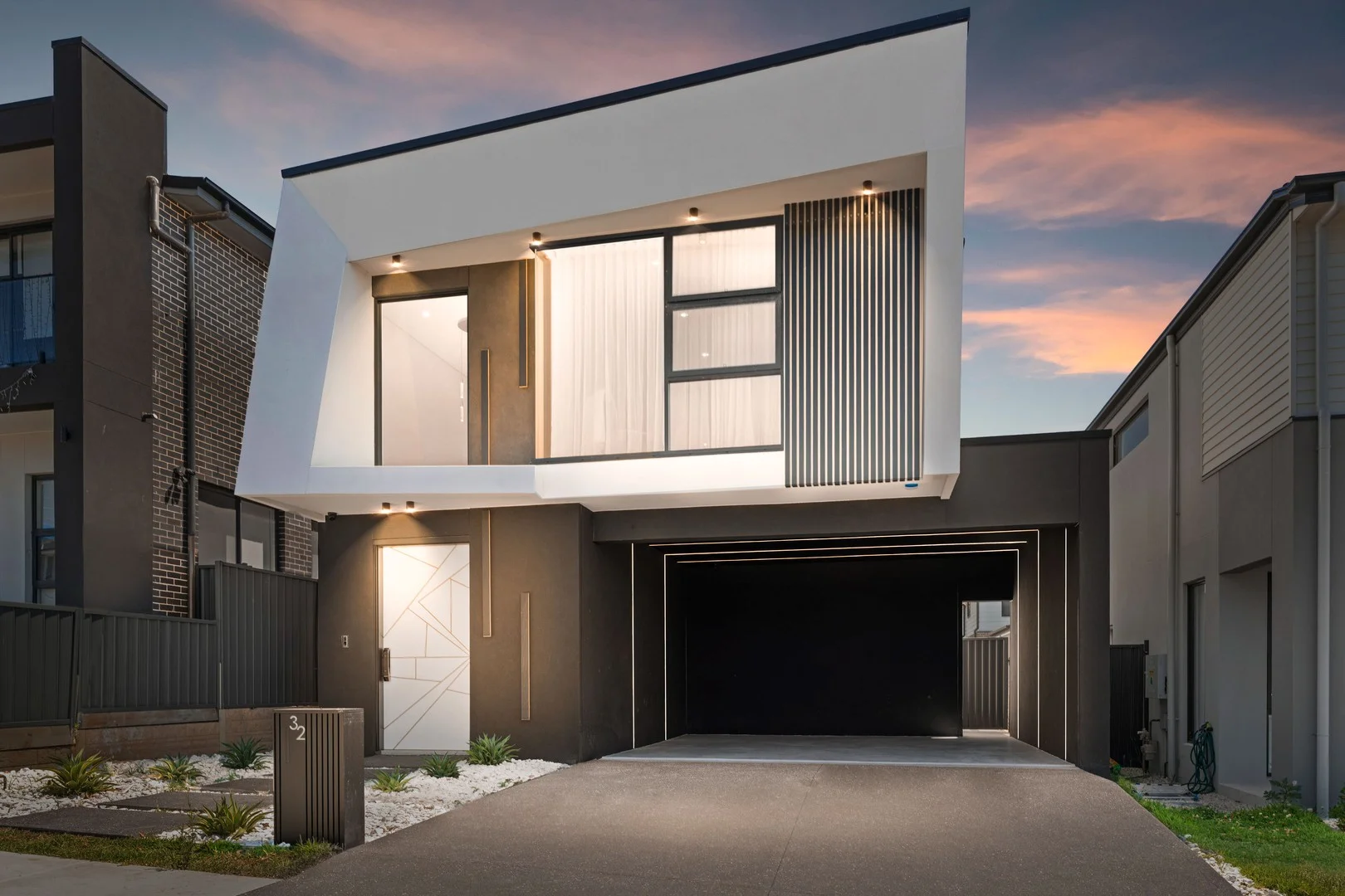 32 Cabbage Gum Avenue, Denham Court NSW 2565