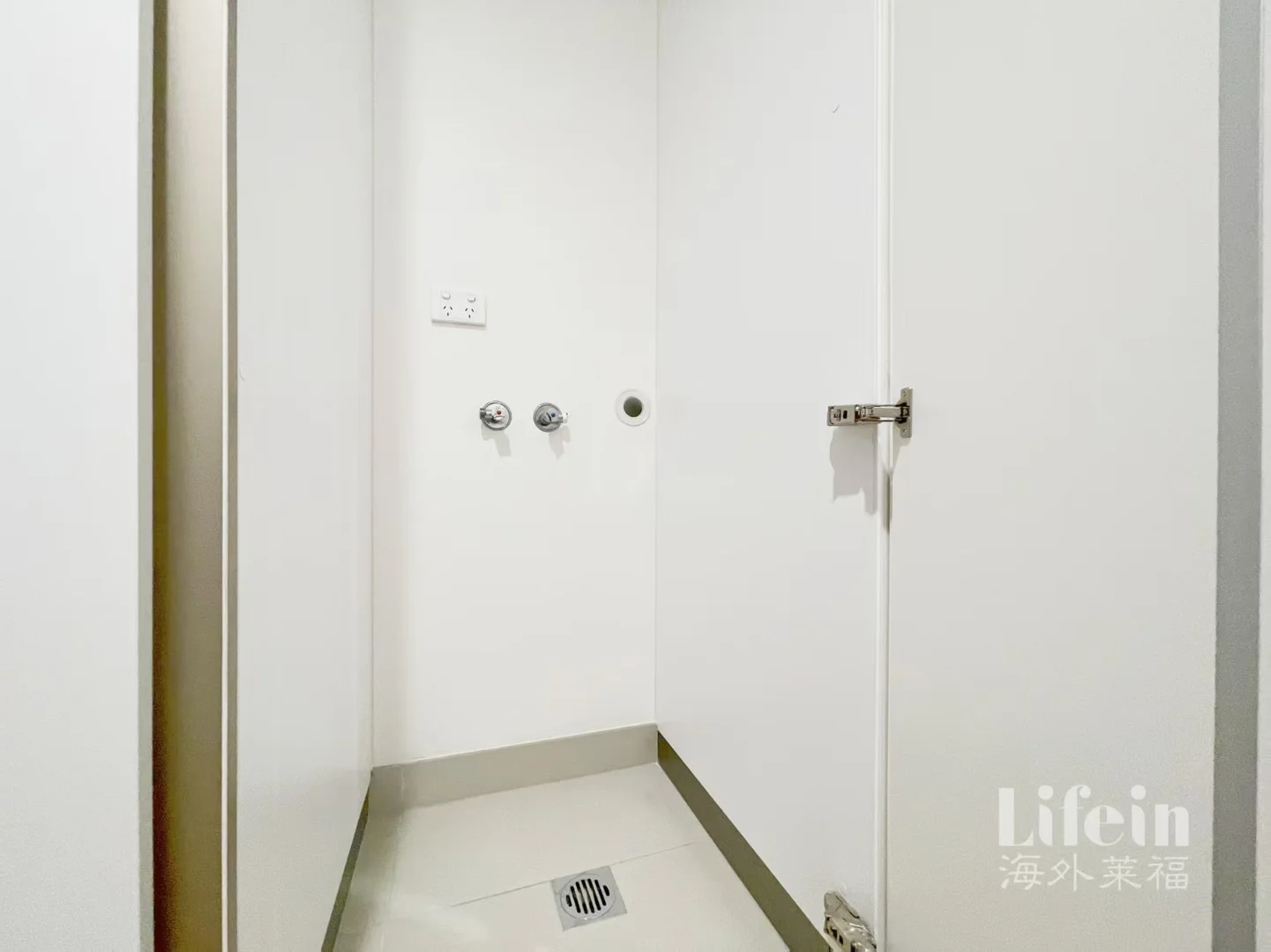 Additional image 5 of 1310/23 Mackenzie Street, Melbourne VIC 3000