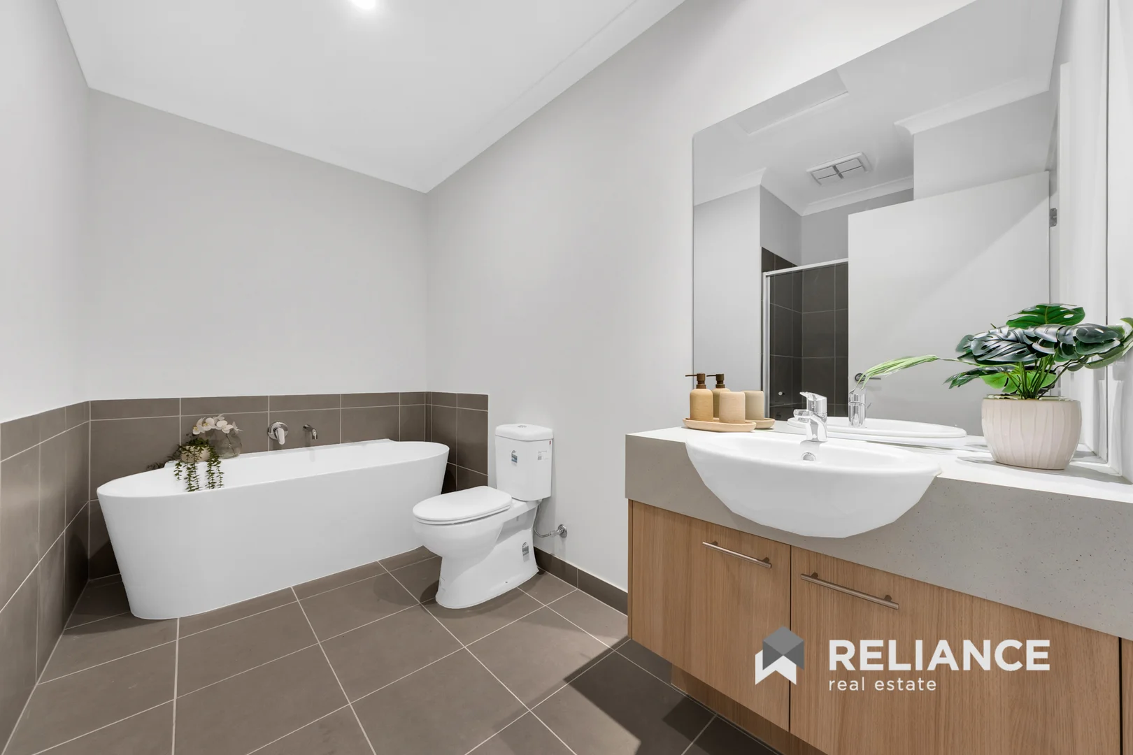 Additional image 18 of 16 Anisata Way, Manor Lakes VIC 3024