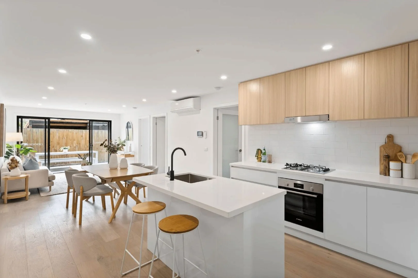 G04/110 Ballarat Road, Footscray VIC 3011