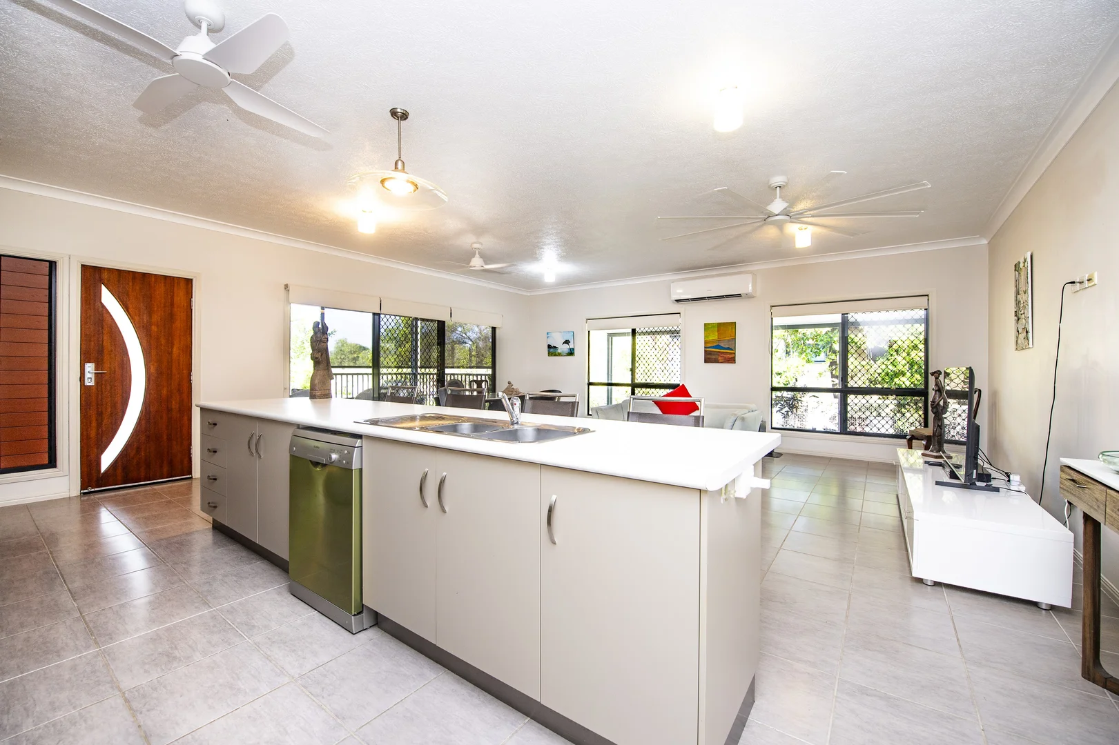 Additional image 8 of 100 Gifford Street, Horseshoe Bay QLD 4819