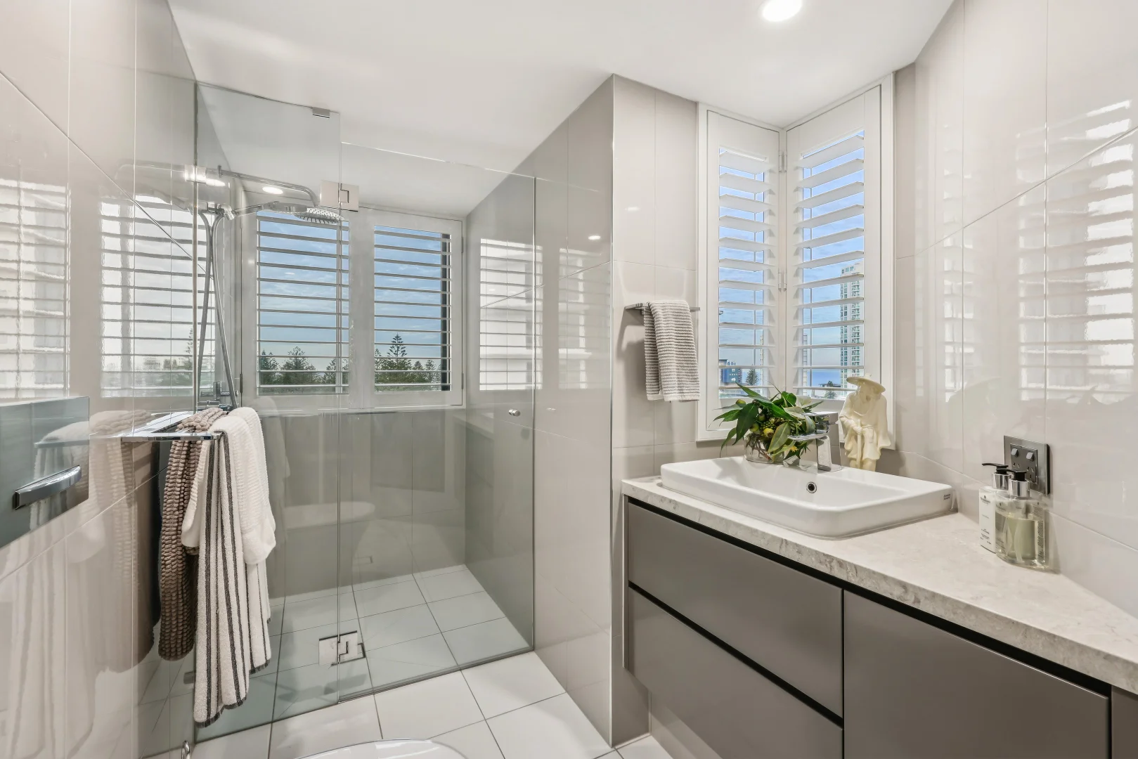 Additional image 14 of 9/19 Peak Avenue, Main Beach QLD 4217