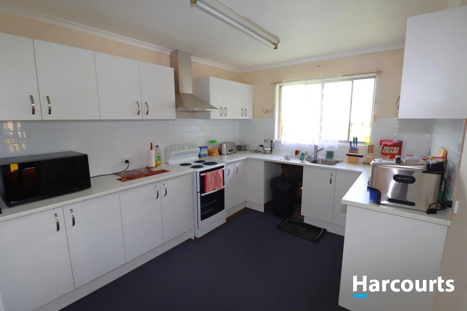 Additional image 9 of 121 CHURCHILL ST, Childers QLD 4660