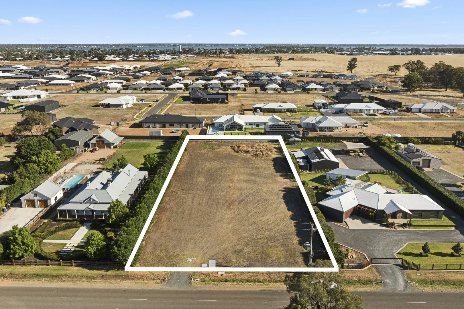 57 Cahills Road, Yarrawonga VIC 3730