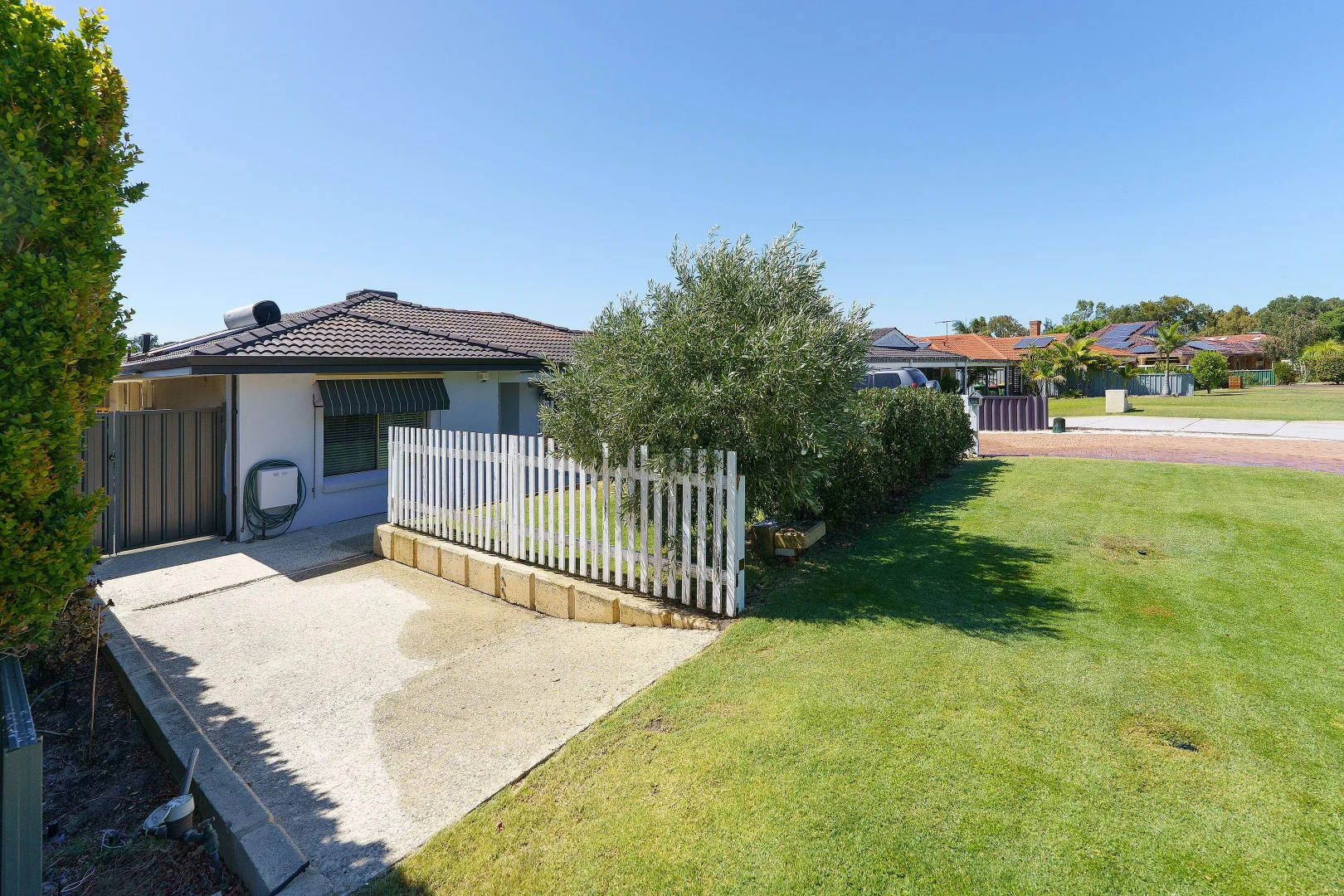 Additional image 3 of 220 Summerlakes Parade, Ballajura WA 6066