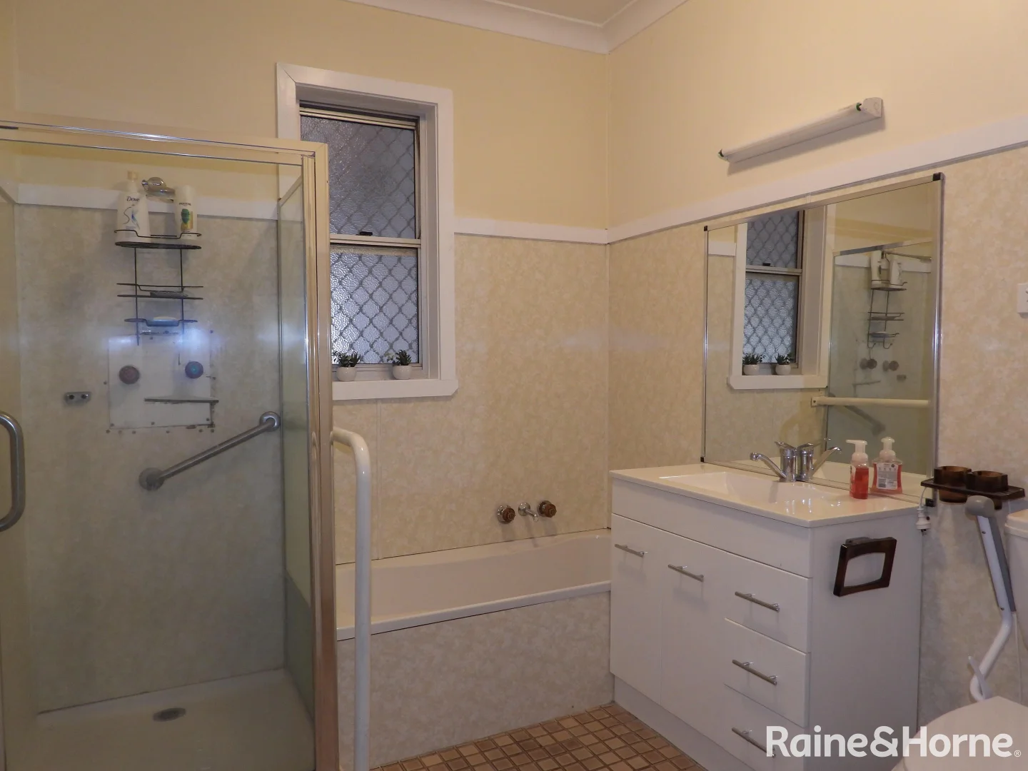 Additional image 14 of 10 Webb Avenue, Moree NSW 2400