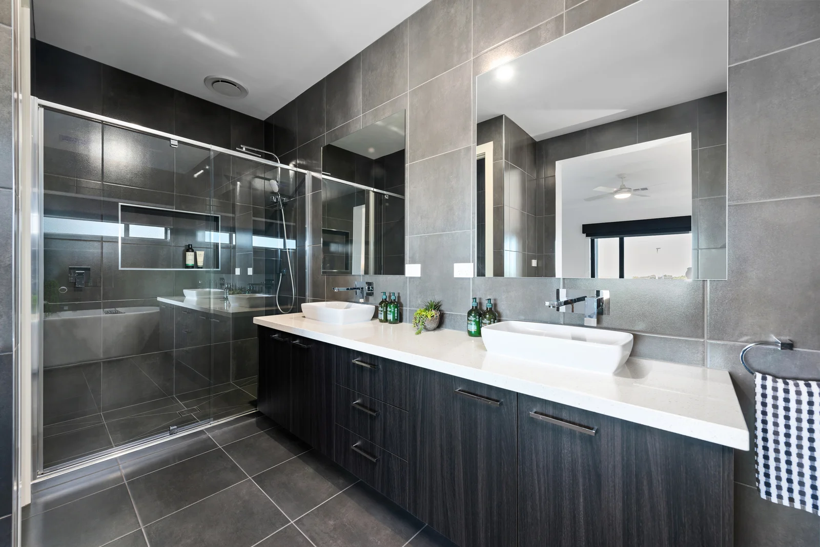 Additional image 14 of 12 Lochard Terrace, Lakes Entrance VIC 3909