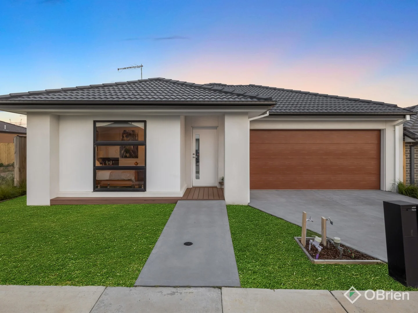 6 Yardi Way, Clyde North VIC 3978