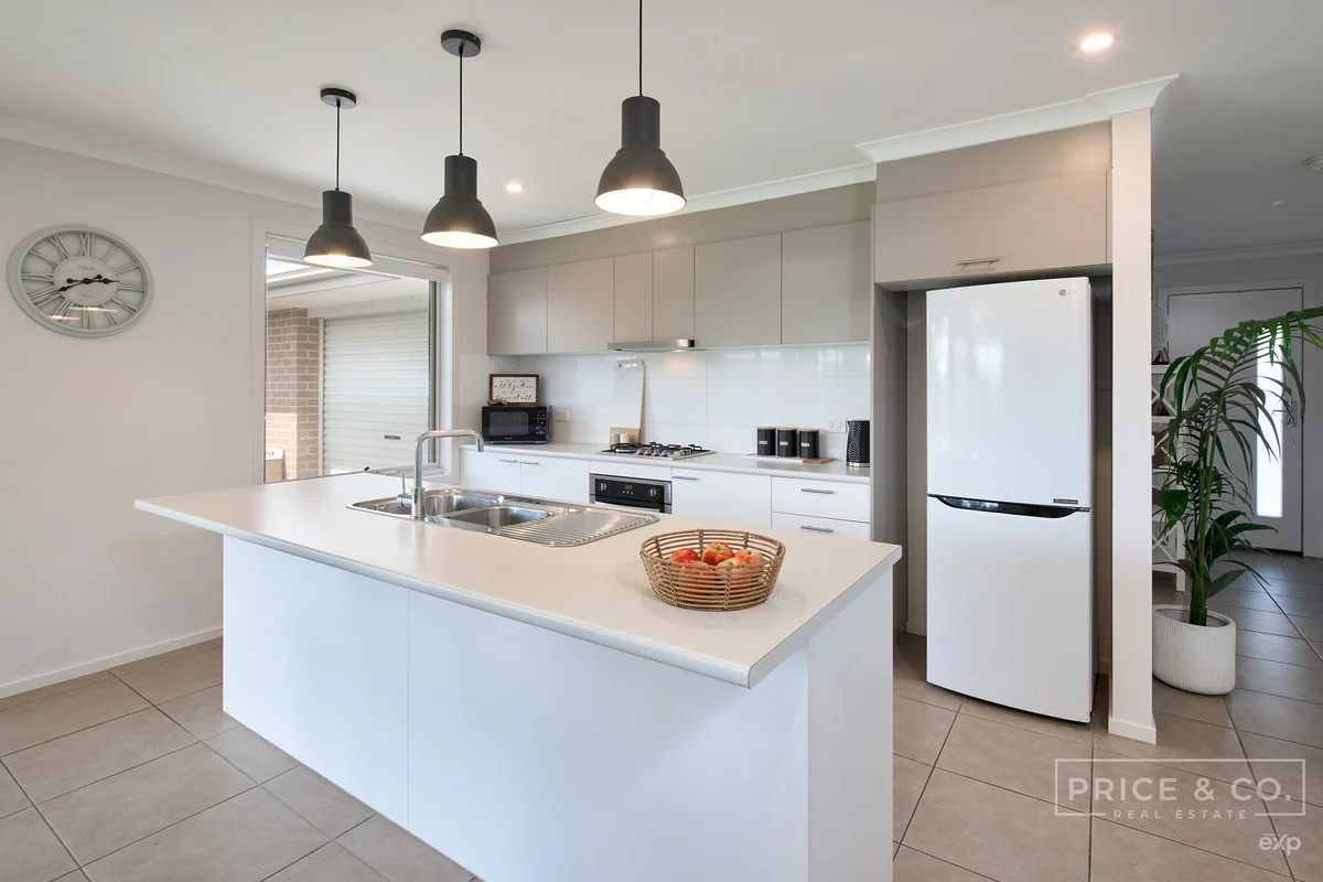 Additional image 2 of 5 Racecourse Crescent, Dalyston VIC 3992