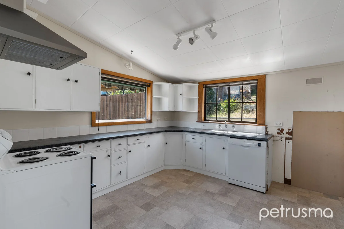 Additional image 9 of 86 Karoola Road, Lindisfarne TAS 7015