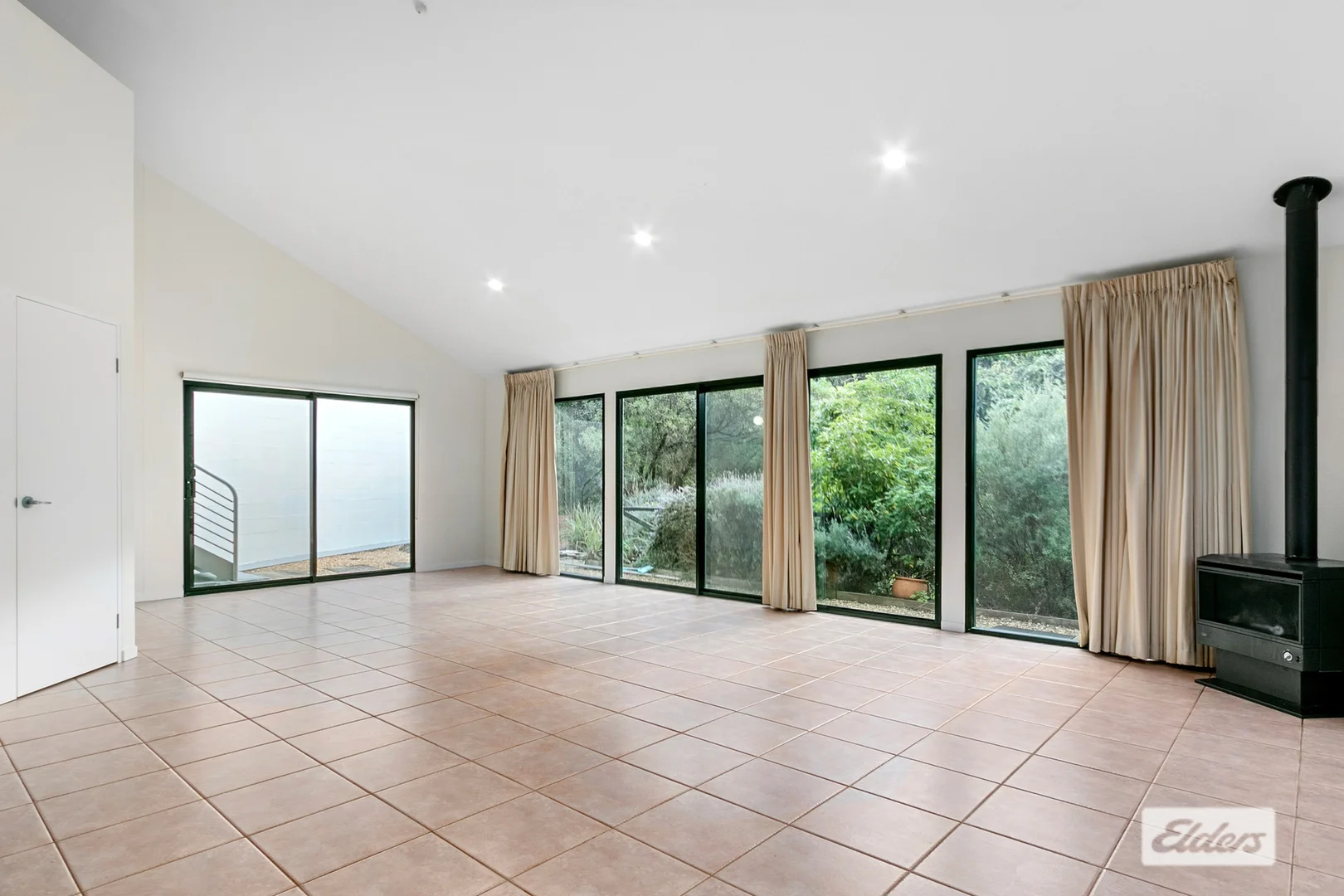 Additional image 34 of 4A Wattlebird Close, Lakes Entrance VIC 3909