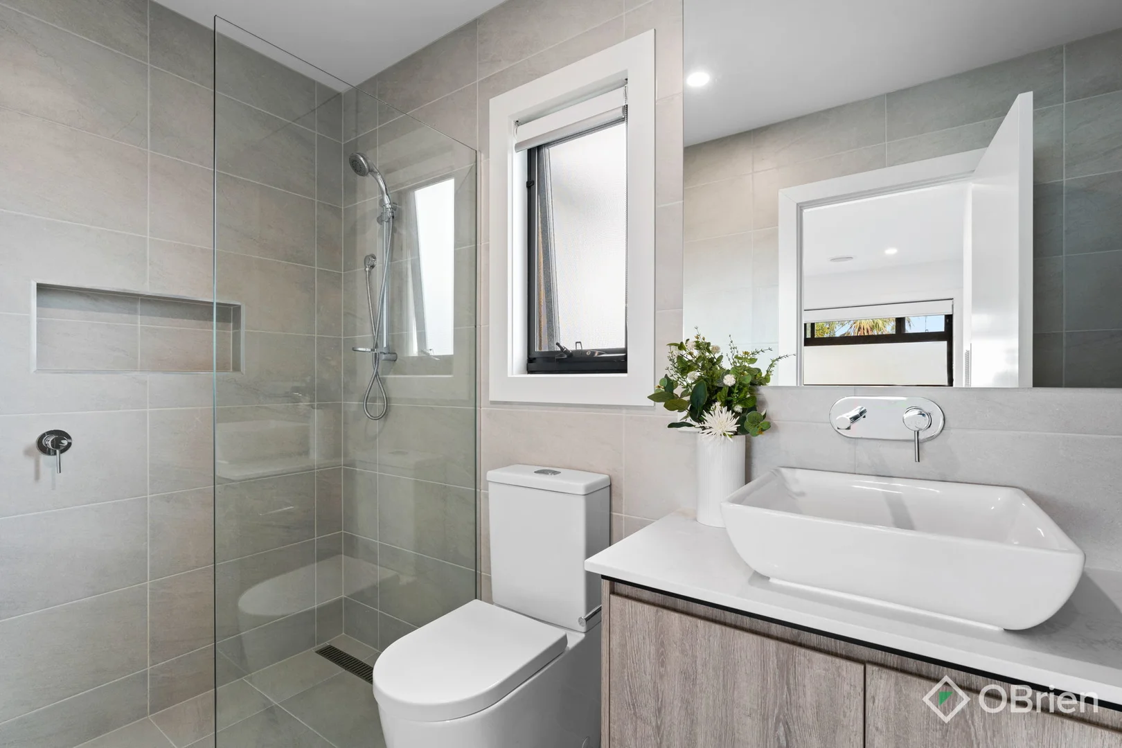 Additional image 9 of 1/8 Dunnell Rise, Berwick VIC 3806