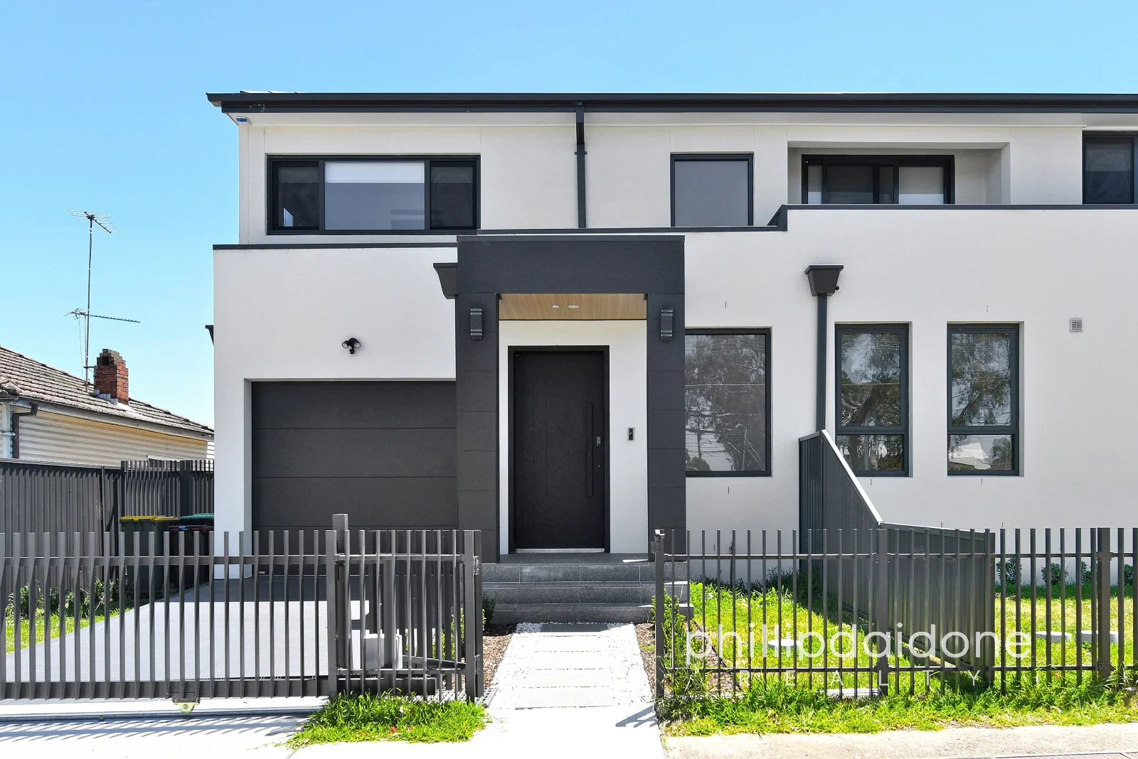 4 Clapham Road, Regents Park NSW 2143