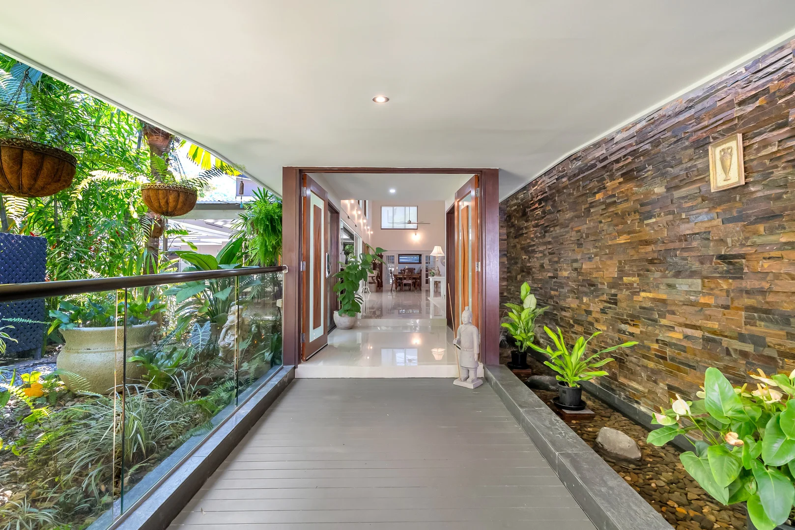 Additional image 3 of 8 Lillian Road, Palm Cove QLD 4879