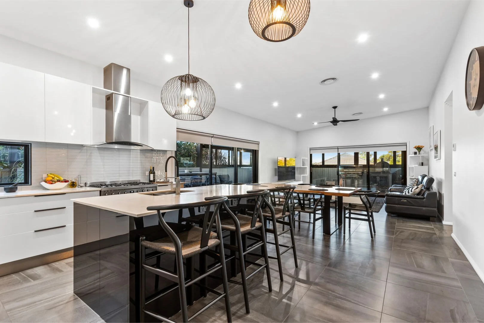 Additional image 2 of 1/18A Elwood Drive, Strathdale VIC 3550