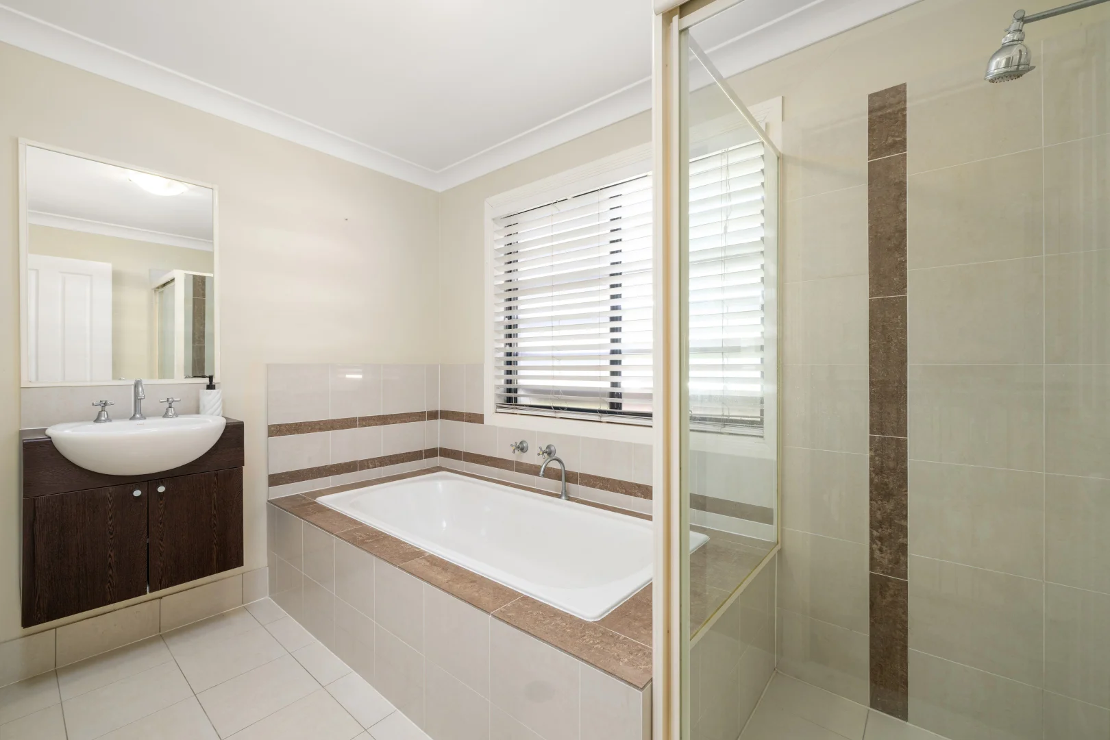 Additional image 10 of 31 Sandy Camp Road, Wynnum QLD 4178