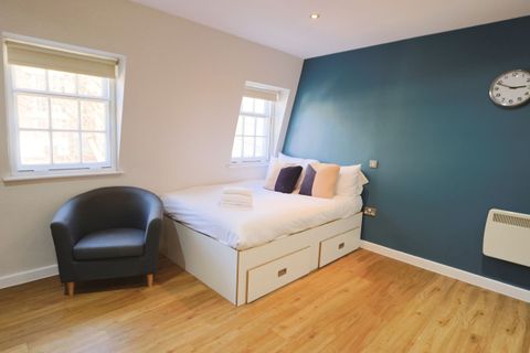 19 Harford House, Frogmore Street, Bristol BS1, Studio to rent