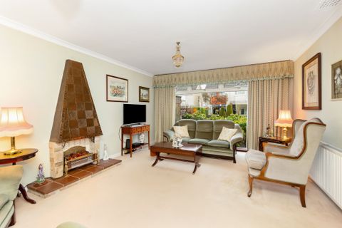 4 Avon Place, Cramond, Edinburgh EH4
