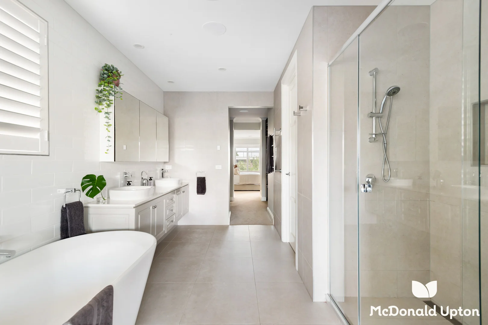 Additional image 23 of 122 Woodland Street, Strathmore VIC 3041