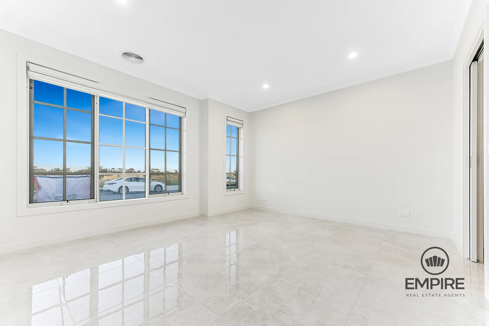 Additional image 8 of 142 Yeungroon Boulevard, Clyde North VIC 3978