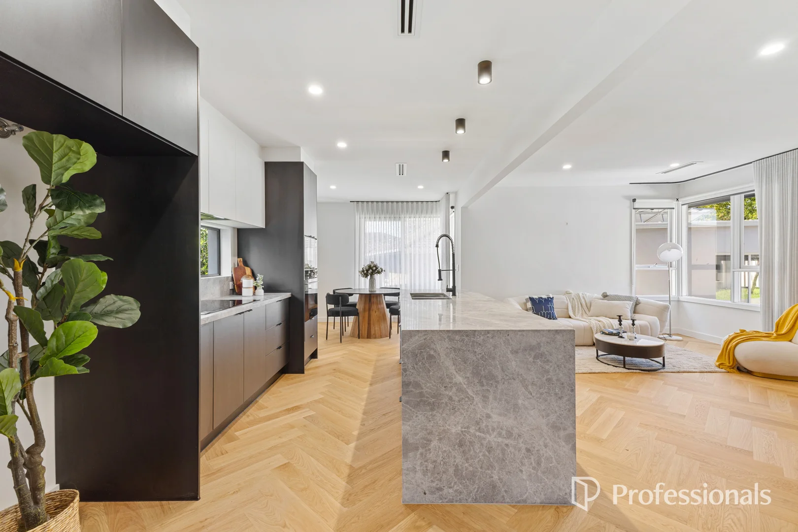 Additional image 4 of 5 Chantilly Street, Mount Waverley VIC 3149