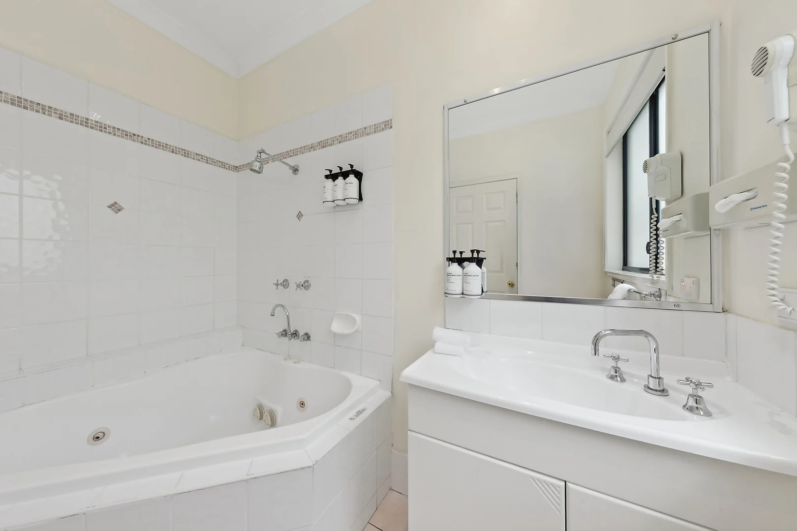 Additional image 6 of 5&6/485 Mcdonalds Road, Pokolbin NSW 2320