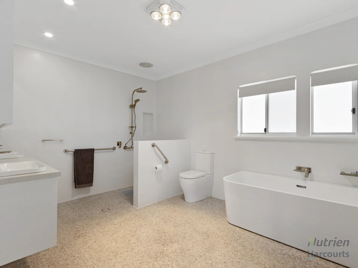 Additional image 21 of 2 Yandra Avenue, Sultana Point SA 5583