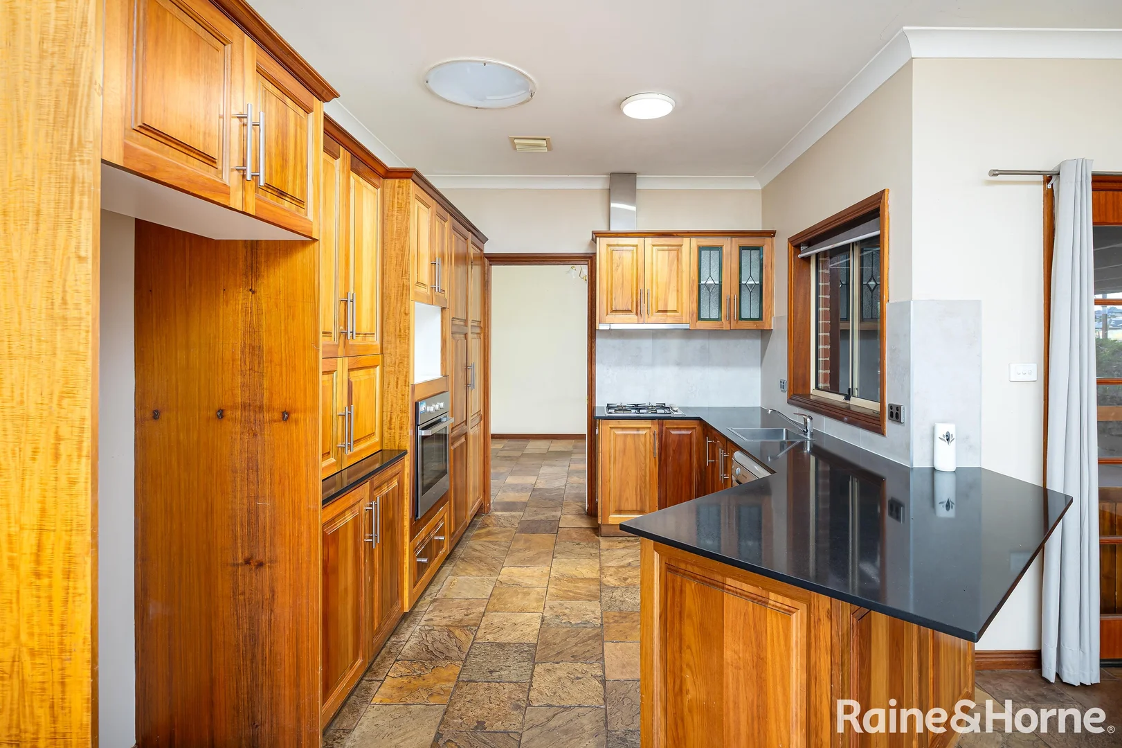 Additional image 4 of 6 Minya Place, Glenfield Park NSW 2650