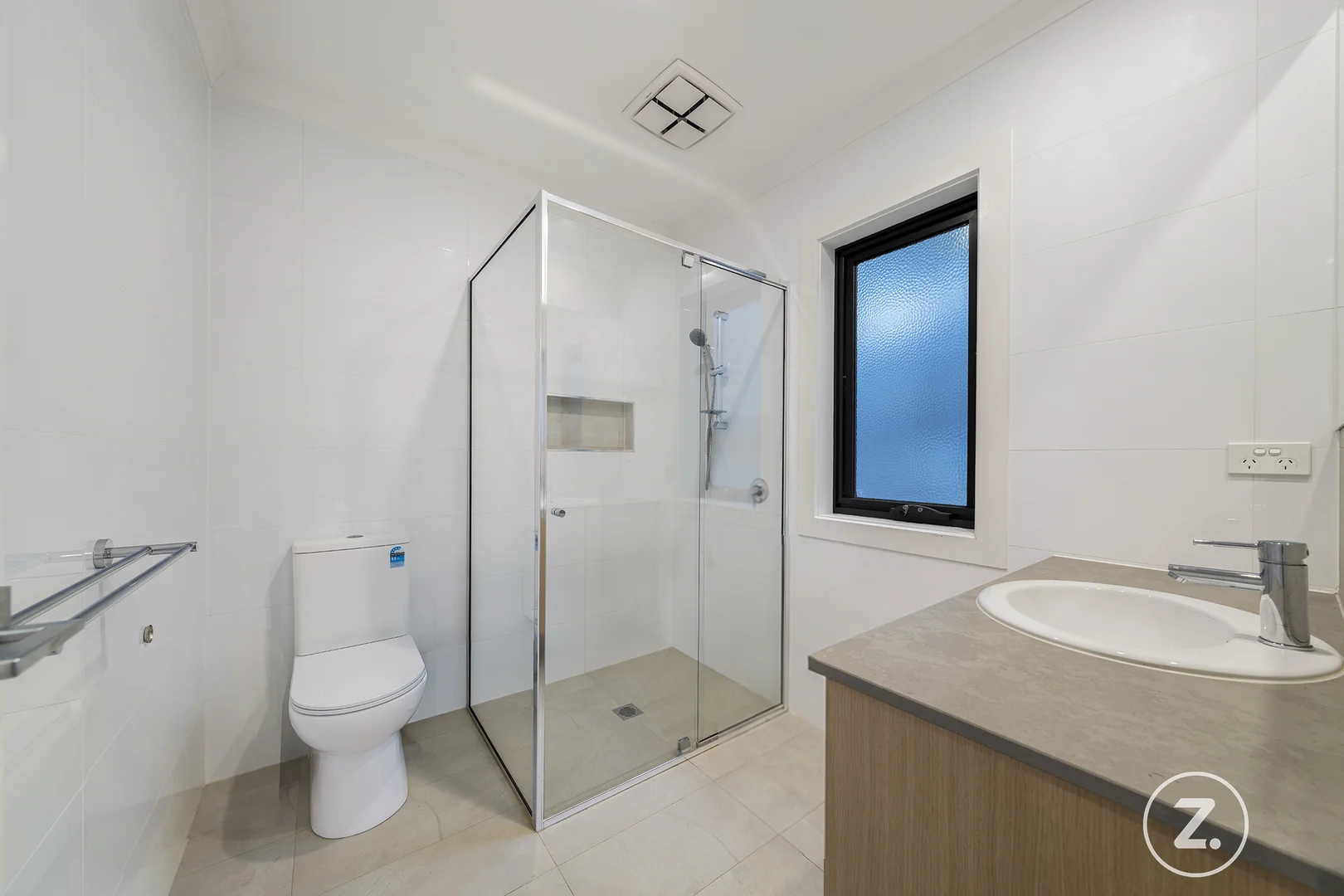 Additional image 9 of 2/14 Outlook Drive, Berwick VIC 3806