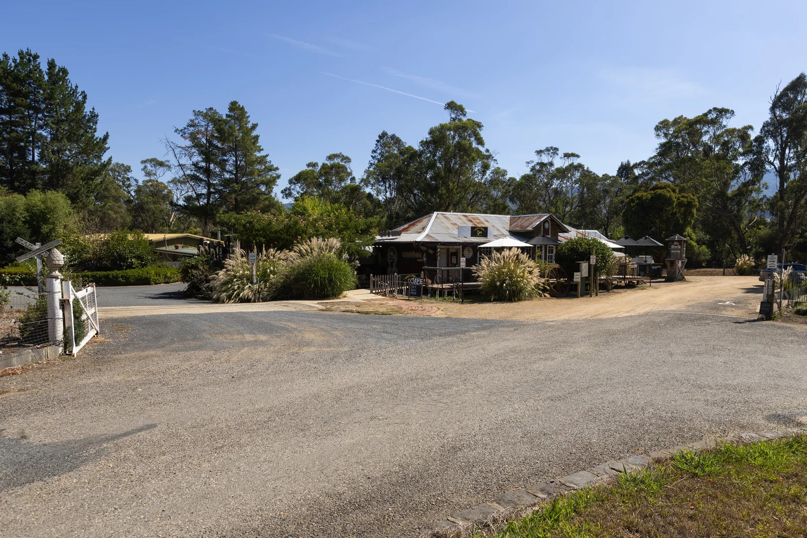 Additional image 18 of 7045 Great Alpine Road, Porepunkah VIC 3740